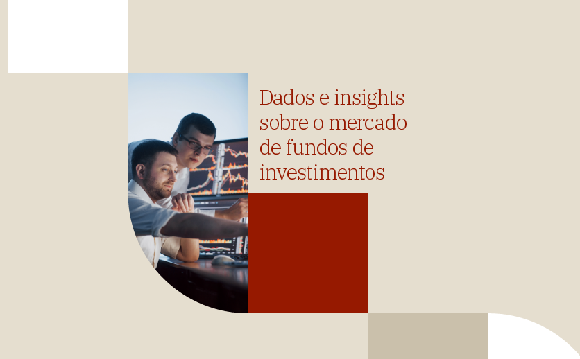 Dois homens brancos analisam uma tela de computador com gráficos.